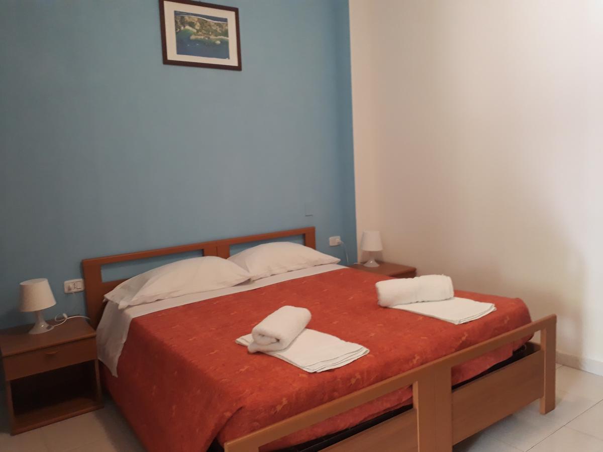 Pensione Nettuno Trogir Exterior foto